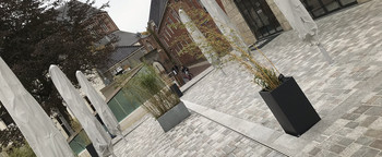 ACO Watermanagement - Forum Groningen Header - UrbanDesign SmartLine RVS Sleufgoot Zorgt Voor Afwatering