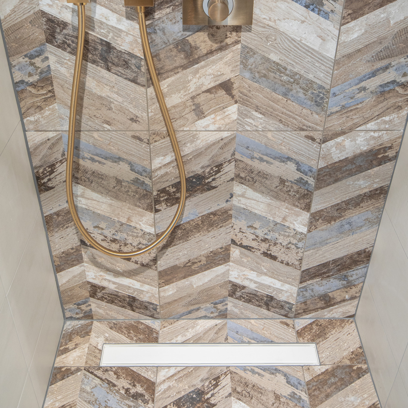 Showroom Plieger Arnhem 2021 ACO ShowerDrain C Colours White 8