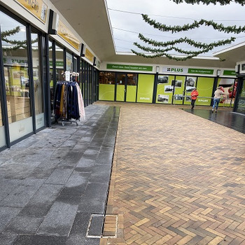 Sleufgoot RVS Fineline in winkelcentrum Sleufgoot RVS Fineline in winkelcentrum