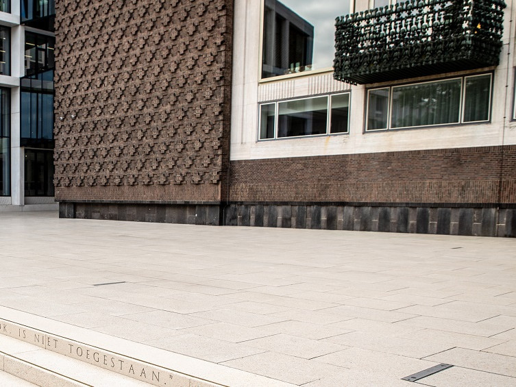 ACO Watermanagement - Referentie Kantoren Header Het Gelders Huis Arnhem Provinciehuis - Plein ACO Squareline   2 