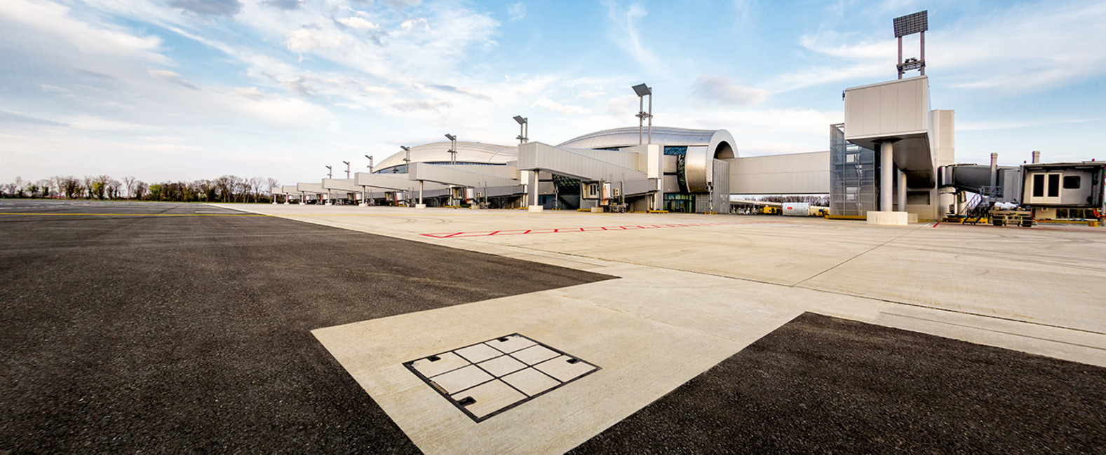 ACO Watermanagement - Luiken Op Platform Luchthaven