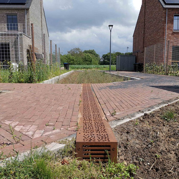 ExoDrain lijngoot met uitloop in wadi ExoDrain lijngoot met uitloop in wadi