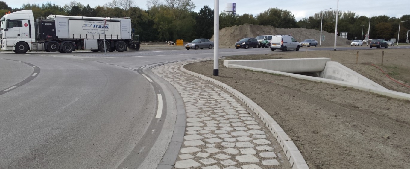 ACO Watermanagement - Referentie Infrastructuur Rotonde Header - ACO KerbDrain Souburg II Vlissingen